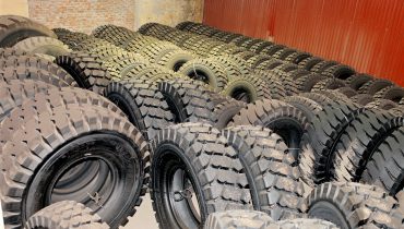 <CENTER>LỐP XE TẢI MỎ BRIDGESTONE<BR>THÁCH THỨC MỌI KHAI TRƯỜNG